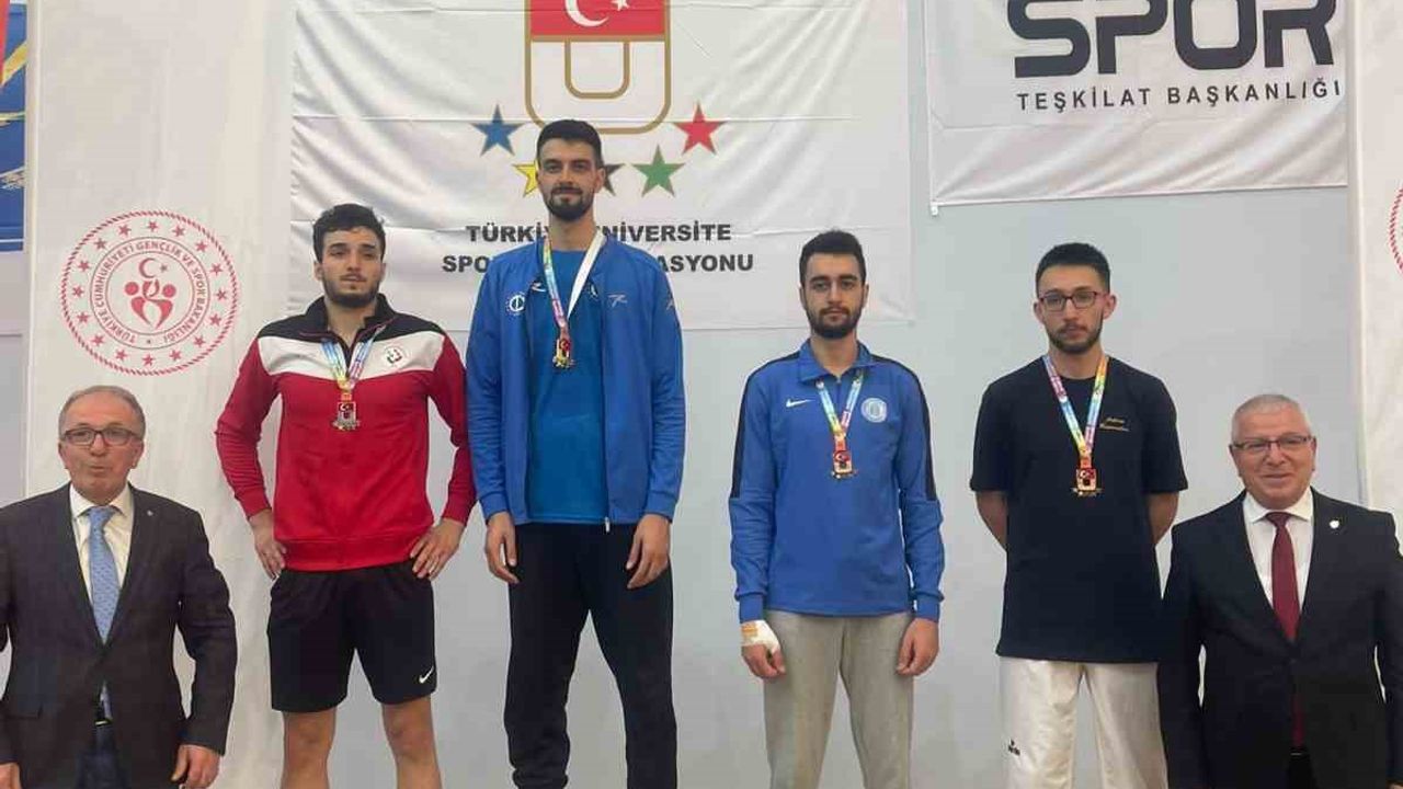 Anadolu Üniversiteli sporcudan Bartın’da altın madalya