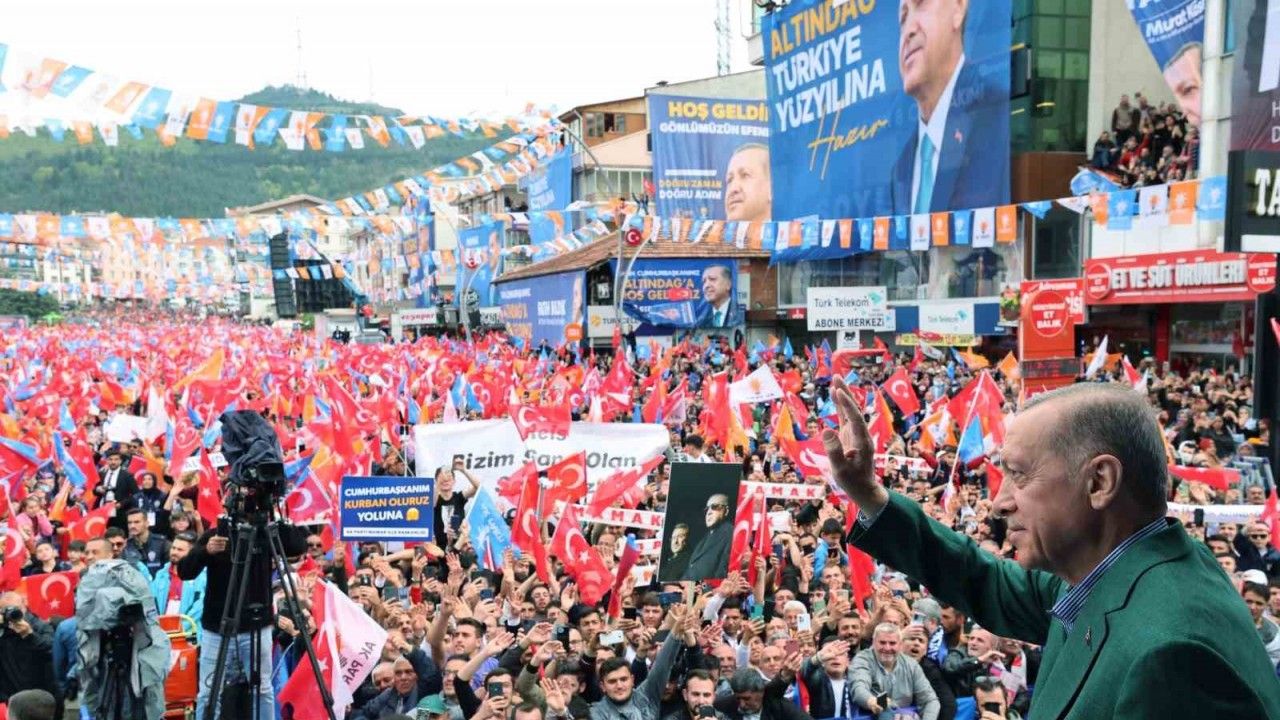 Cumhurbaşkanı Erdoğan: "(İnce’nin cumhurbaşkanı adaylığından çekilmesi) Doğrusu üzüldüm, keşke bu yarış sonuna kadar böyle devam etseydi”