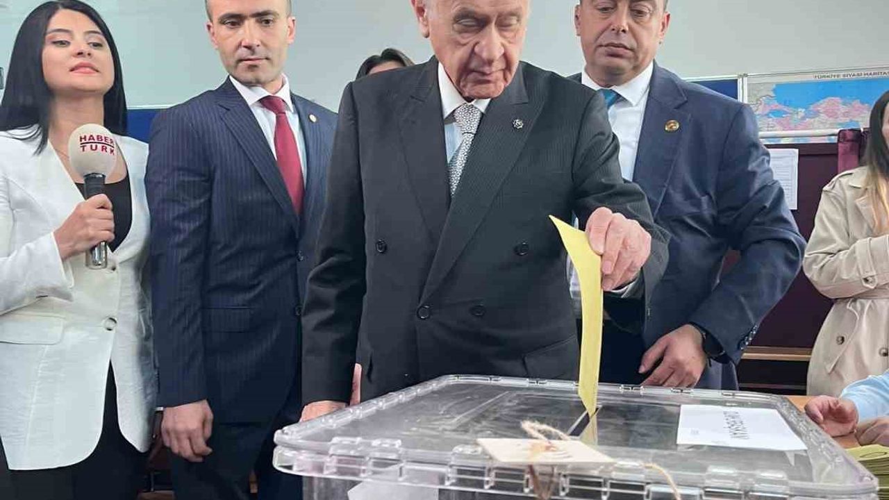 MHP Genel Başkanı Bahçeli oyunu Ankara’da kullandı
