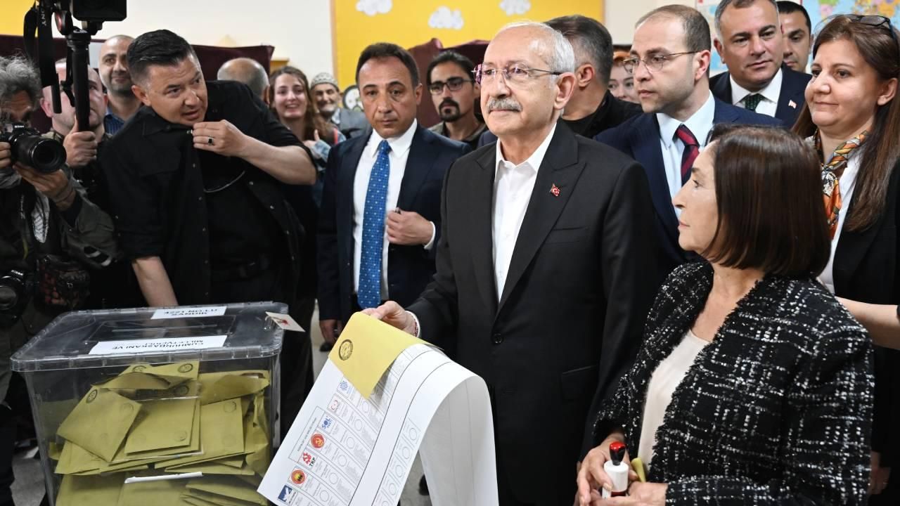 Cumhurbaşkanı adayı ve CHP Genel Başkanı Kılıçdaroğlu oyunu kullandı