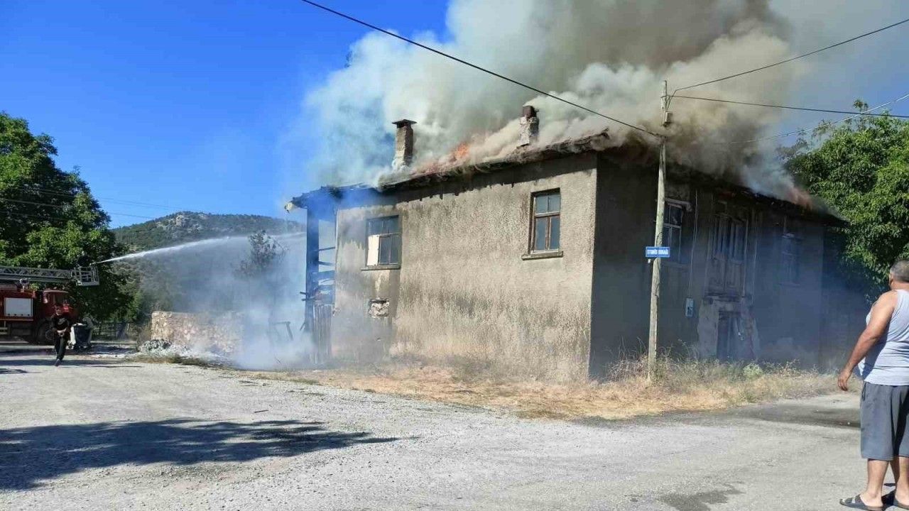 Konya'da müstakil evde çıkan yangın söndürüldü