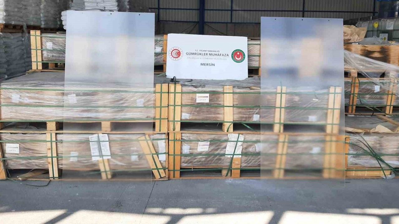 Gümrük Muhafaza ekipleri 265 ton kaçak cam ele geçirdi