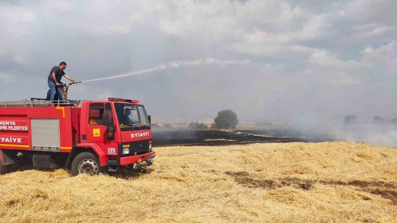 Konya’da arazi yangını ormana sıçramadan söndürüldü