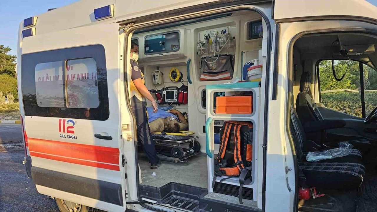 Konya'da feci kaza! Araçtaki asitten zehirlenen 2 kişi hayatını kaybetti