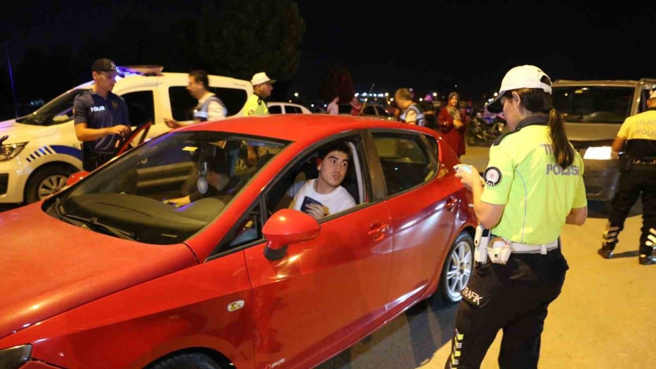 Konya’da şok uygulama: 180 polis ile 800 kişi kontrol edildi