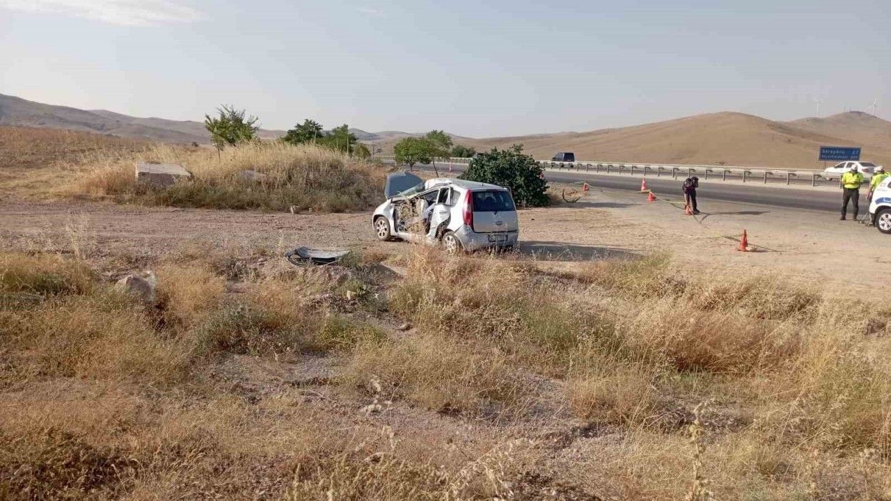 Konya'daki trafik kazası anne ve kızı ayırdı!