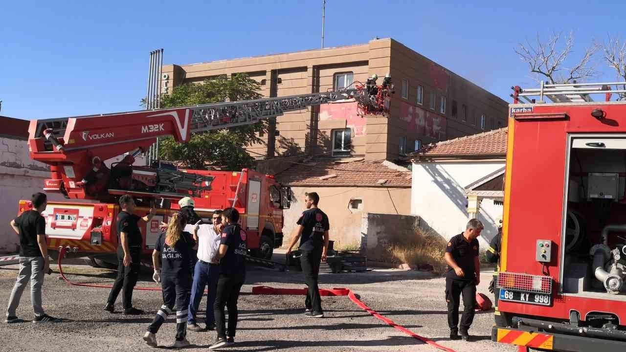 Dinlenme tesisinin otelinde yangın: 3 çalışan dumandan zehirlendi