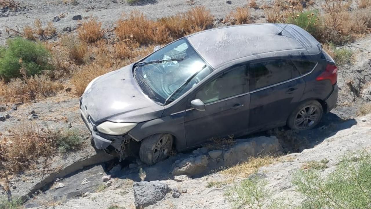 Talihsiz kaza! Konya'da yasak bölgeye giren araç göle yuvarlandı