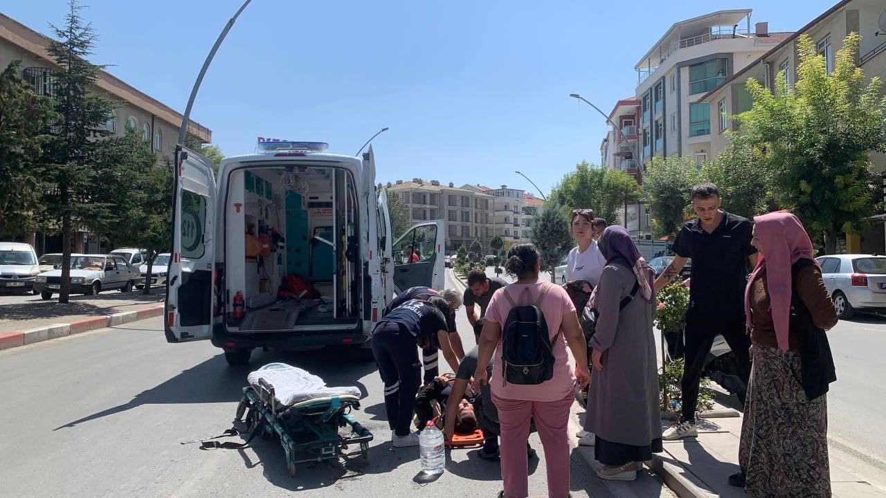 Karaman’da kamyonetin çarptığı yaya yaralandı