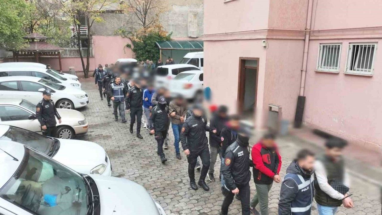 Konya’da çeşitli suçlardan aranan 71 şahıs yakalandı