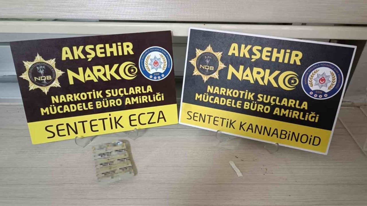 Konya'da durdurulan araçta uyuşturucuyla yakalanan 3 şüpheli gözaltına alındı