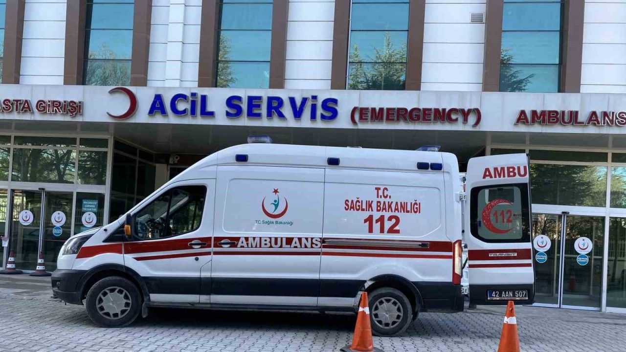 Konya'da korkunç kaza! Elektrik testereye elini kaptıran işçinin parmağı koptu