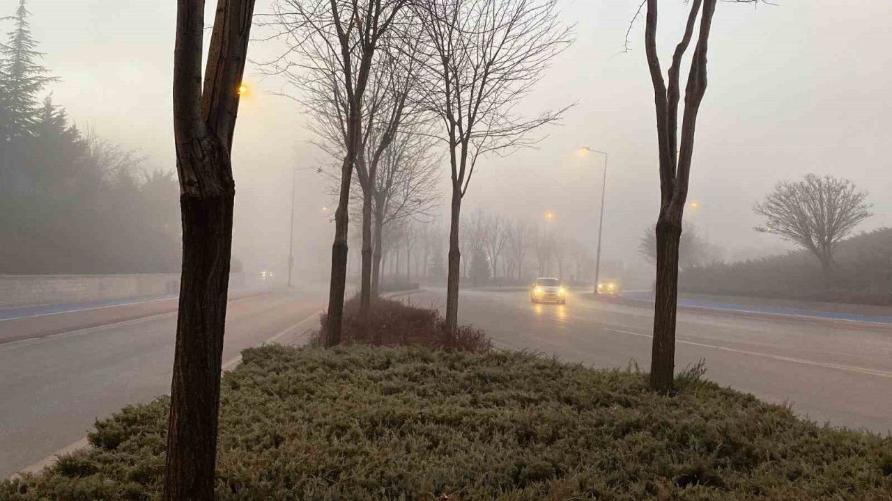 Konya’da sabah saatlerinde pus ve yer yer sis etkili oldu