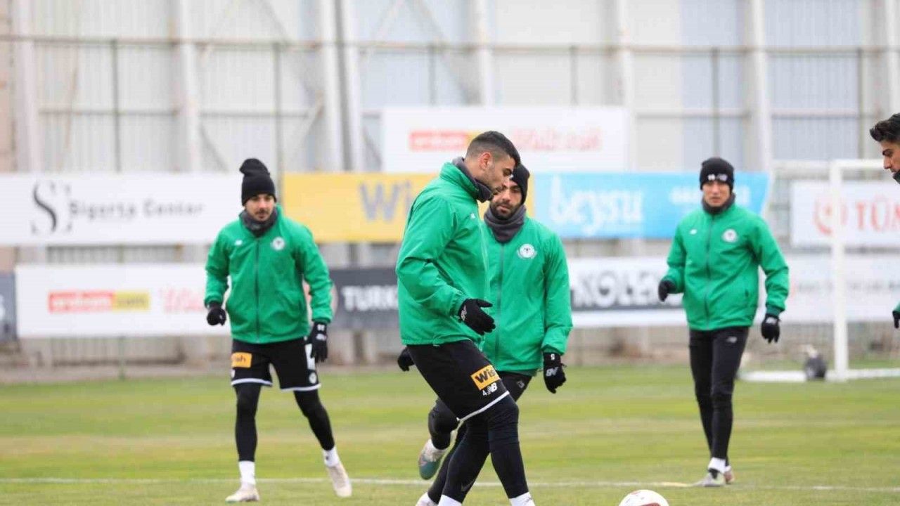 Konyaspor, Samsunspor maçı hazırlıklarını yaptığı antrenmanla sürdürdü