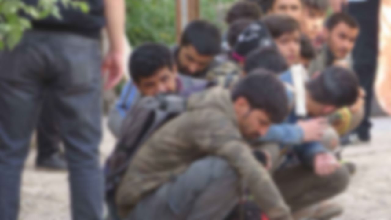 Konya'da güvenlik güçlerinden başarılı operasyon: 13 düzensiz göçmen yakalandı