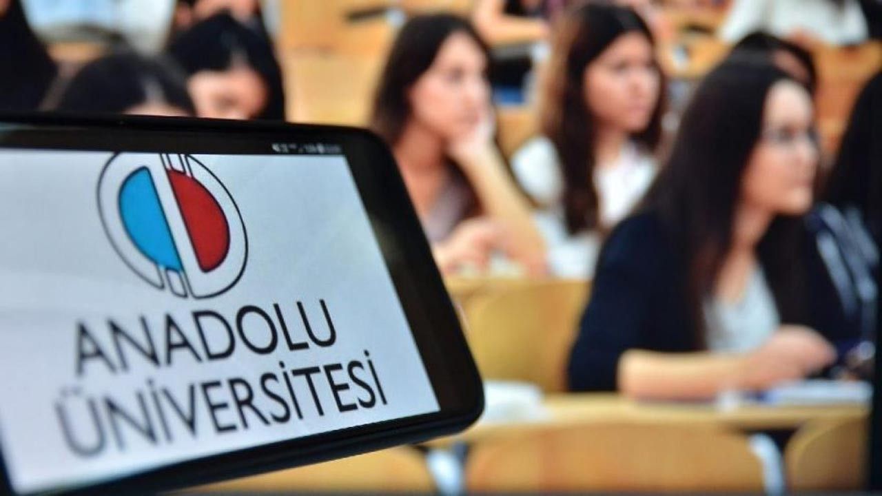 Atatürk Üniversitesi AÖF final sınavlarına 291 bin 812 öğrenci katıldı