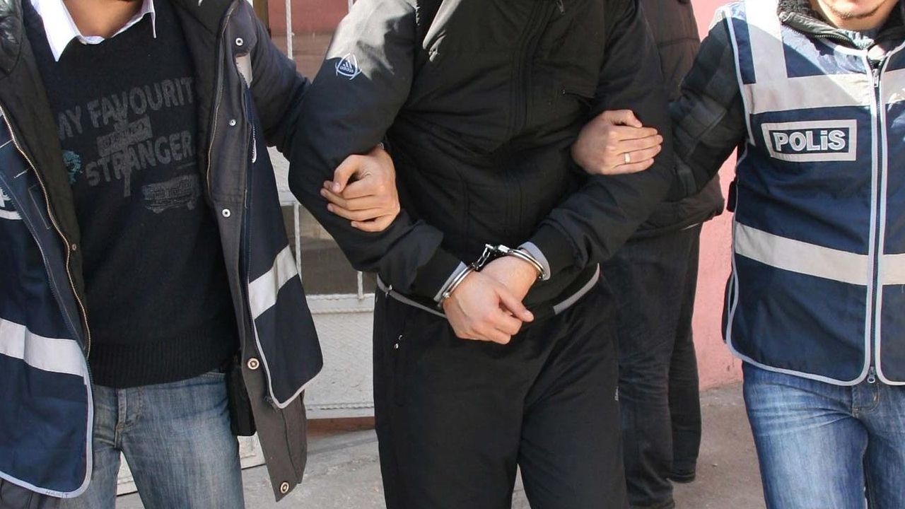 Konya merkezli 8 ilde FETÖ operasyonu: 9 gözaltı