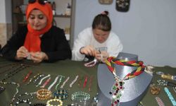 Konya'da özel öğrenciler hem üretiyor hem de gelir elde ediyor