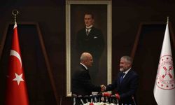 Mehmet Şimşek Hazine ve Maliye Bakanlığı görevini devraldı
