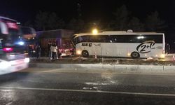 Konya’da korkunç kaza! Yolcu otobüsü tıra çarptı: 11 yaralı