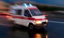 Konya'da trafik kazası: Kamyonet tıra çarptı, 1 kişi hayatını kaybetti