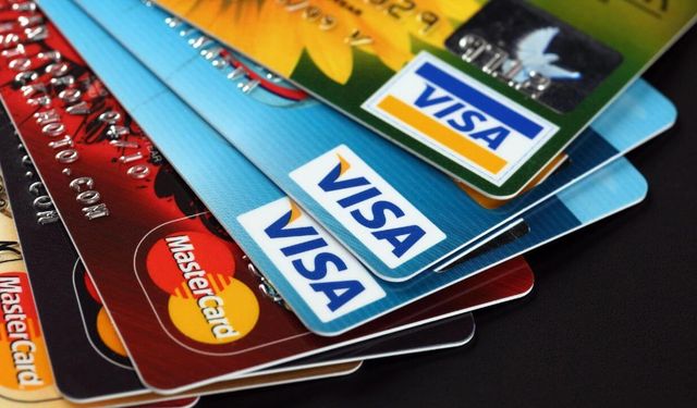 Kredi kartı taksitlerinde yeni dönem: Perakendeciler ve tüketiciler ne bekliyor?