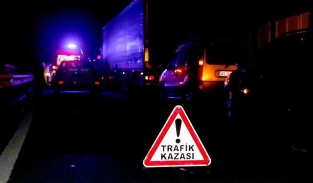 Konya'da trafik kazası: 2 otomobil çarpıştı, 6 kişi yaralandı