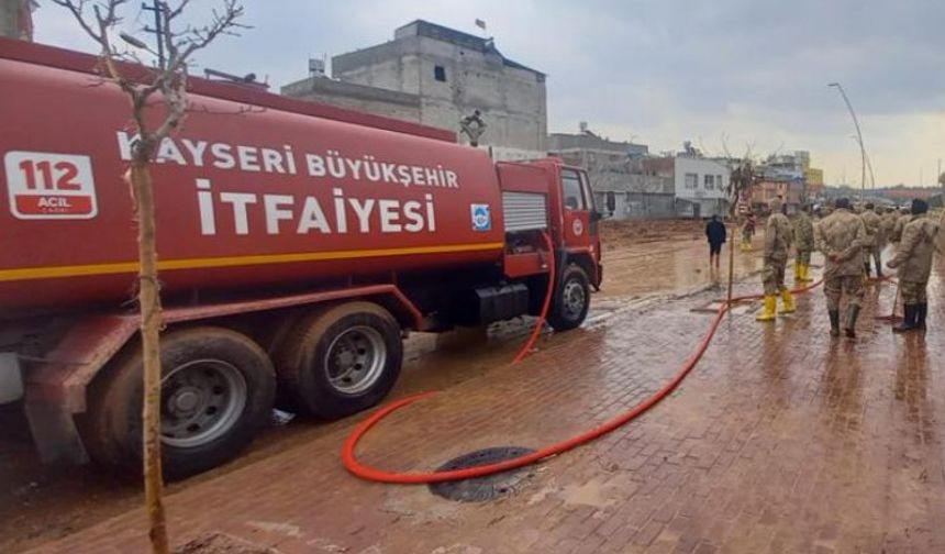 Kayseri selin de yaralarını sarıyor