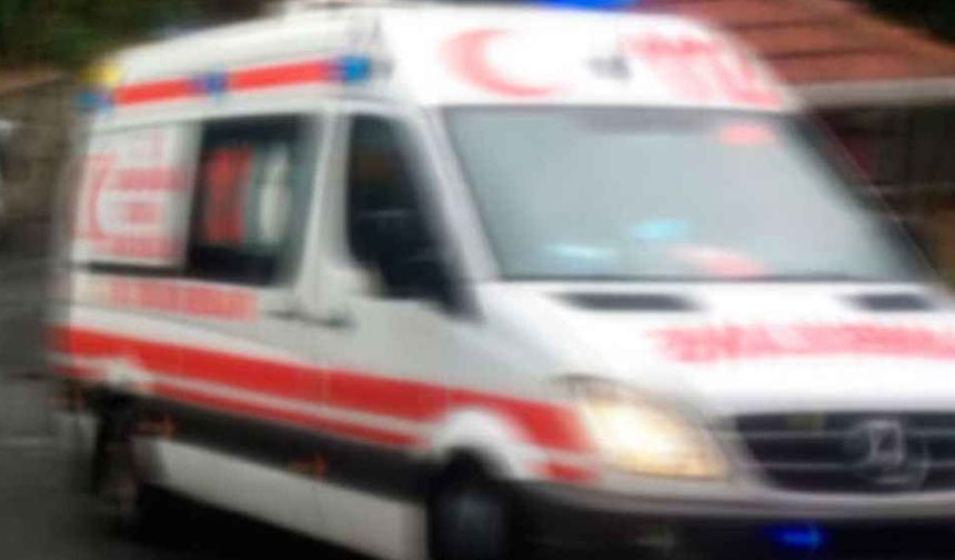 Konya'da trafik kazası: Kamyonetin otomobile çarpması sonucu 11 kişi yaralandı